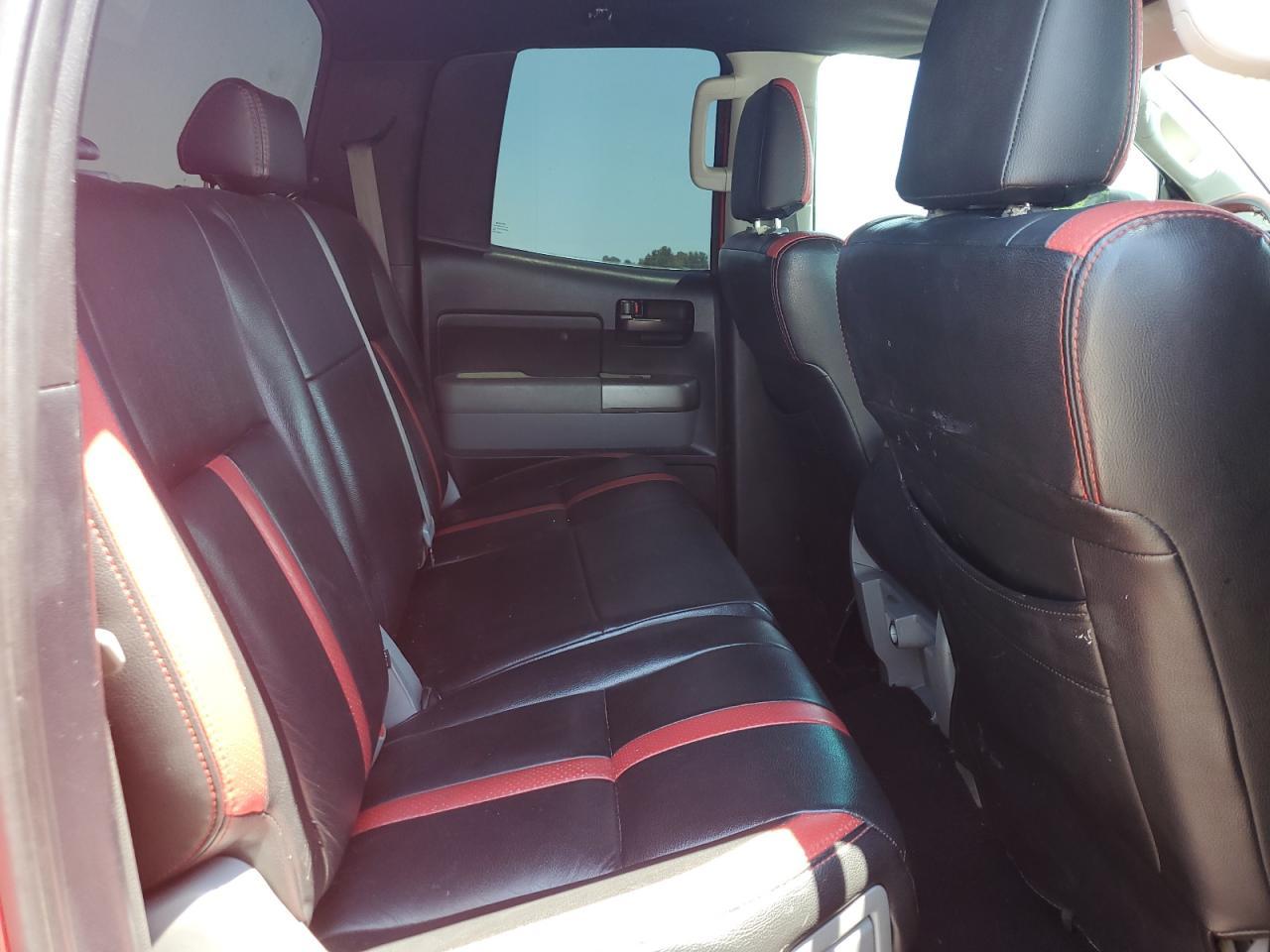 2011 TOYOTA TUNDRA