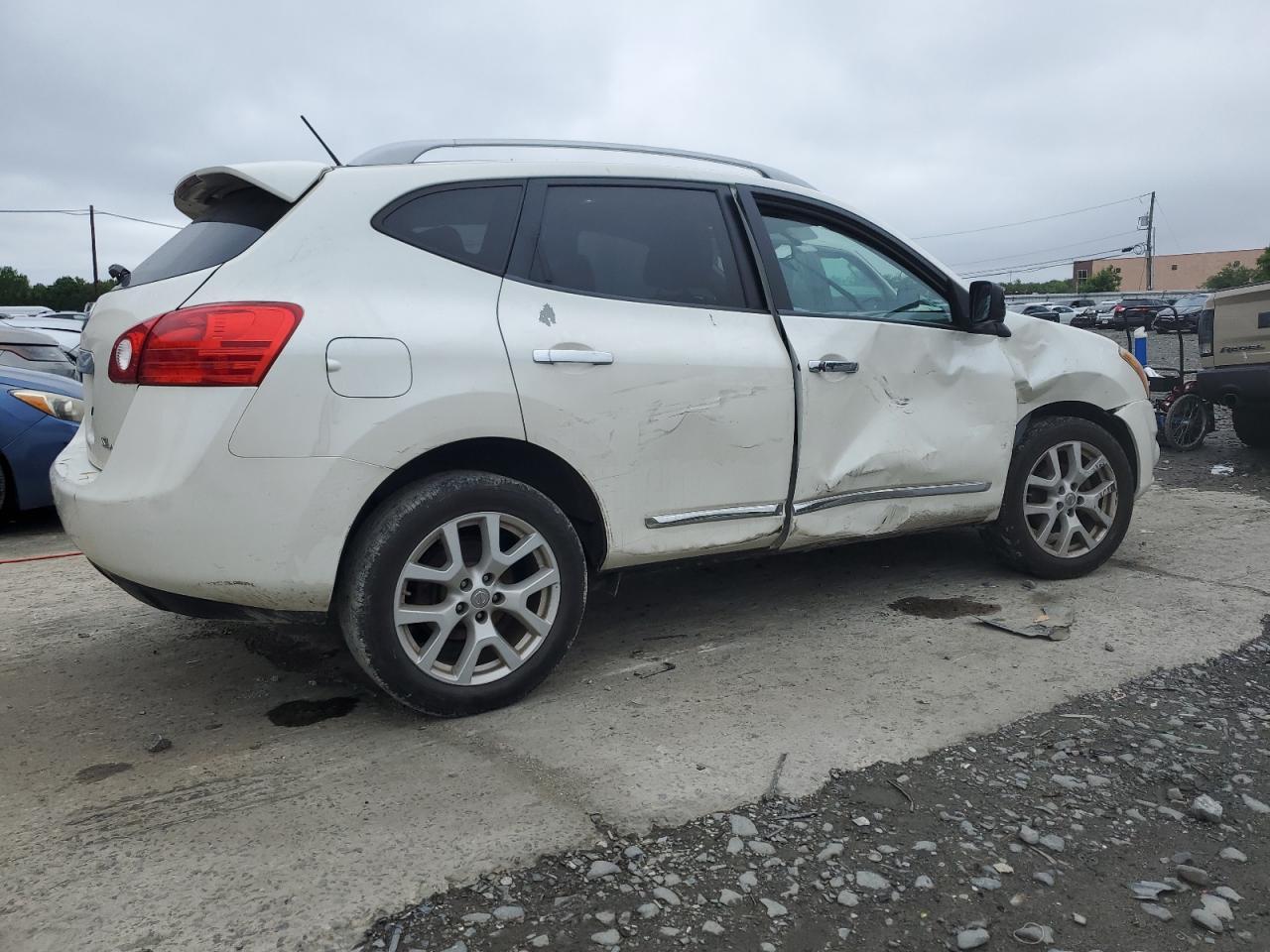 2013 NISSAN ROGUE