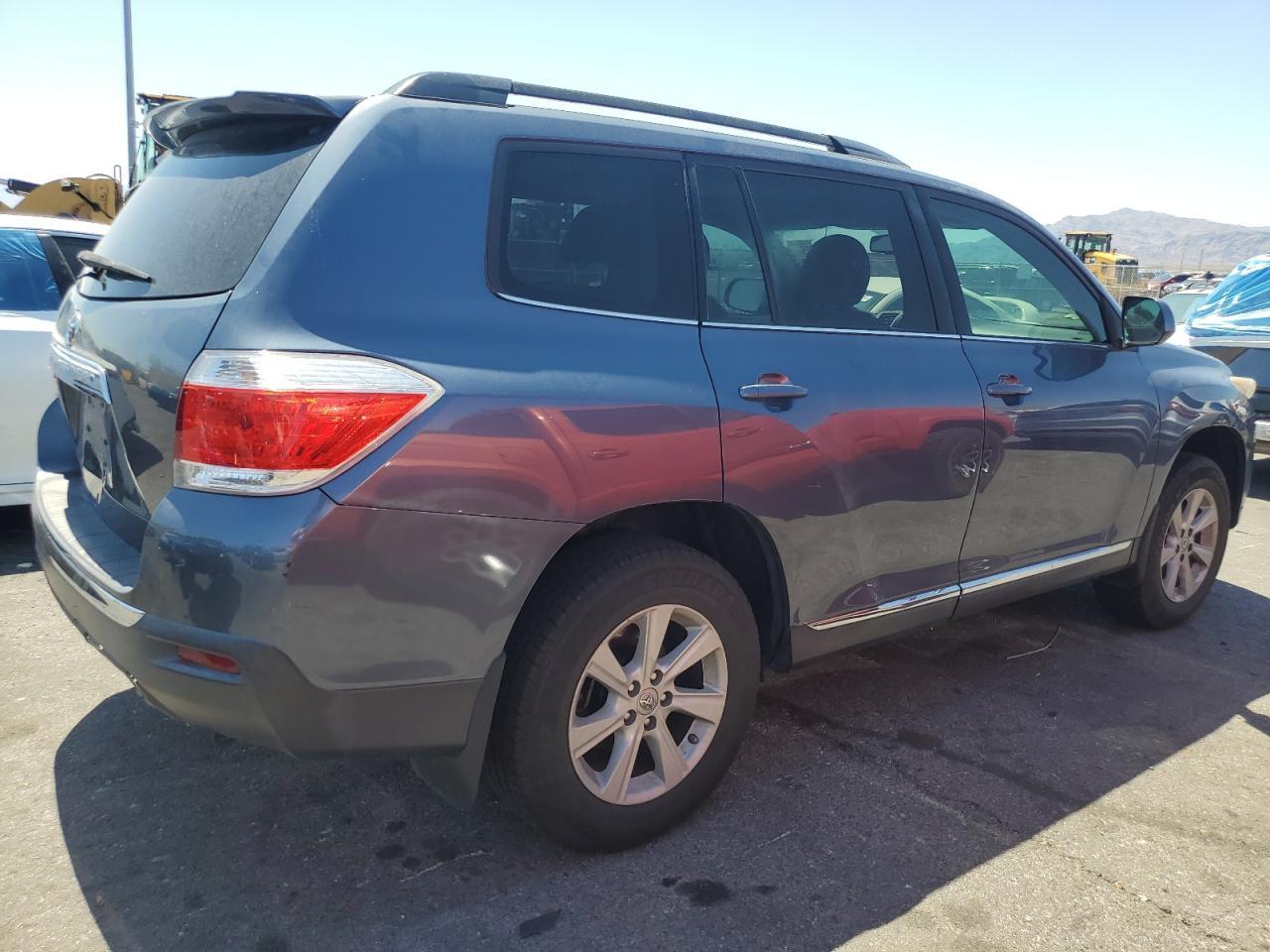 2013 TOYOTA HIGHLANDER