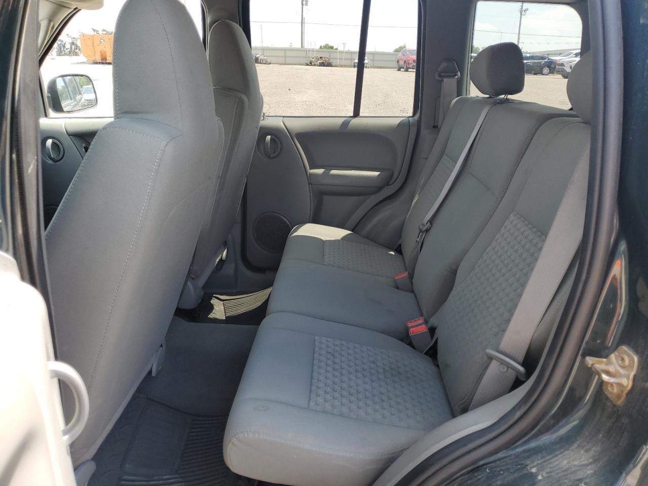 2005 JEEP Liberty
