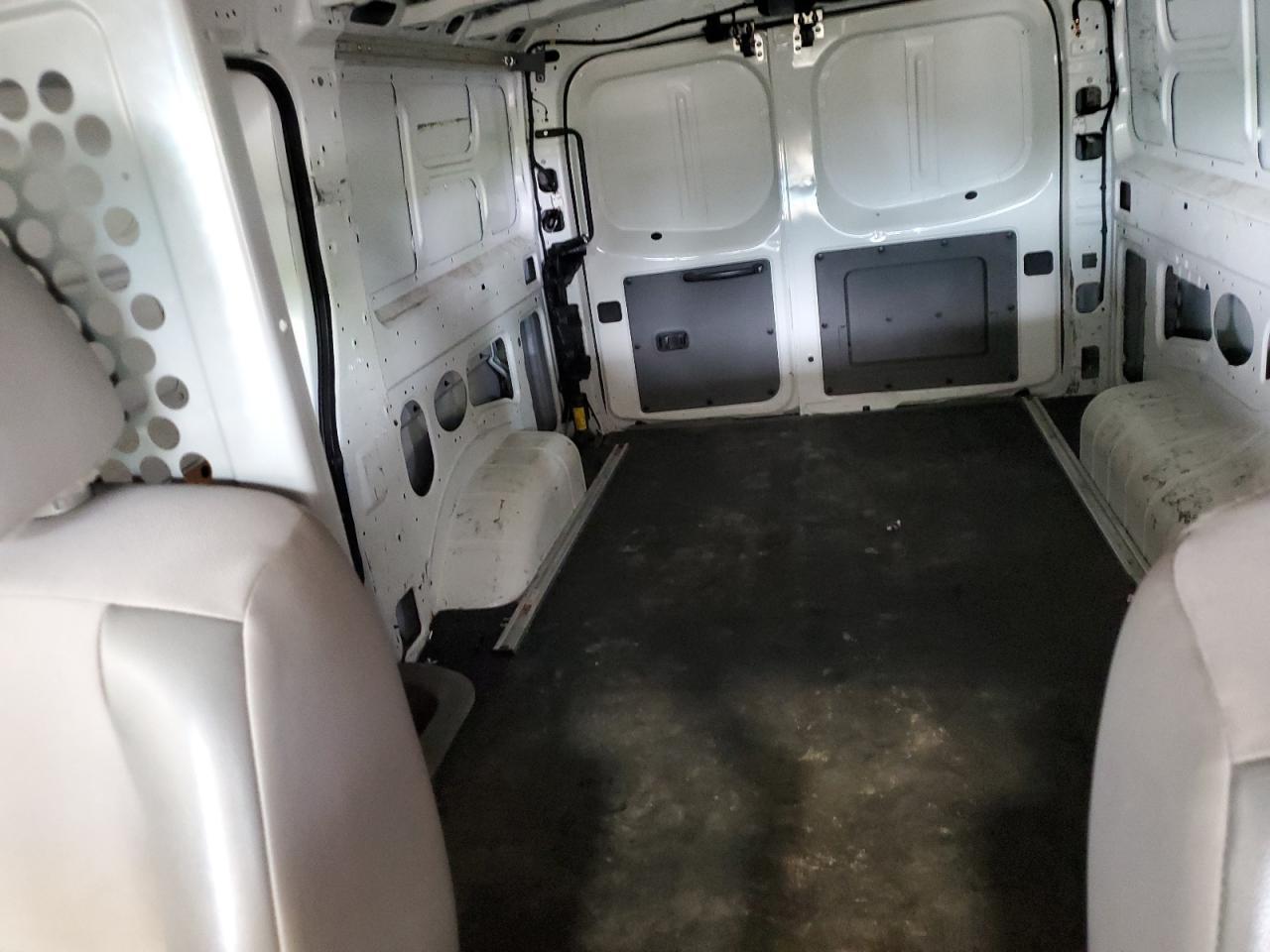 2017 NISSAN Nv