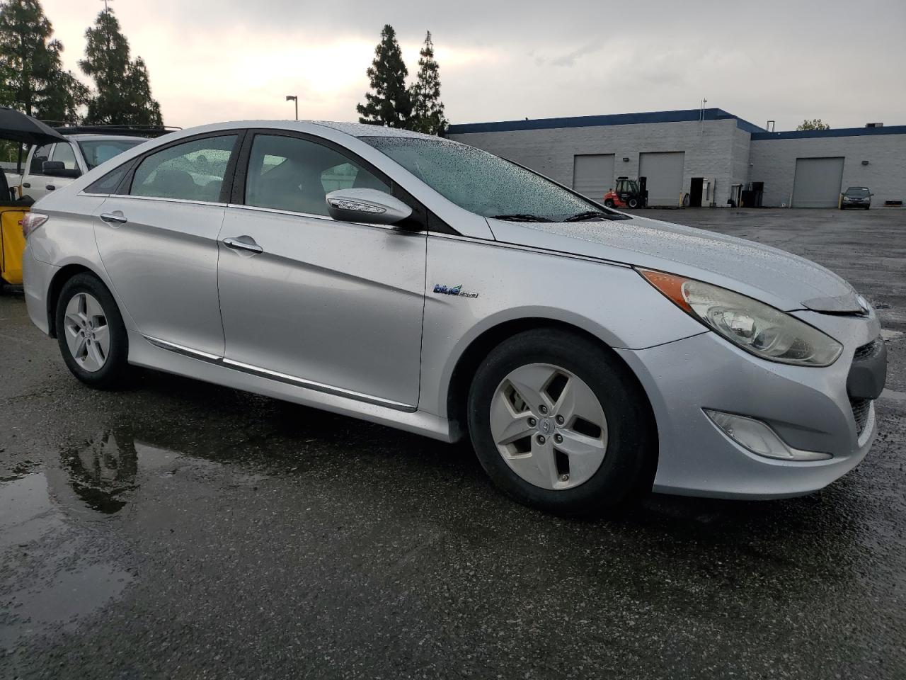 2012 HYUNDAI SONATA