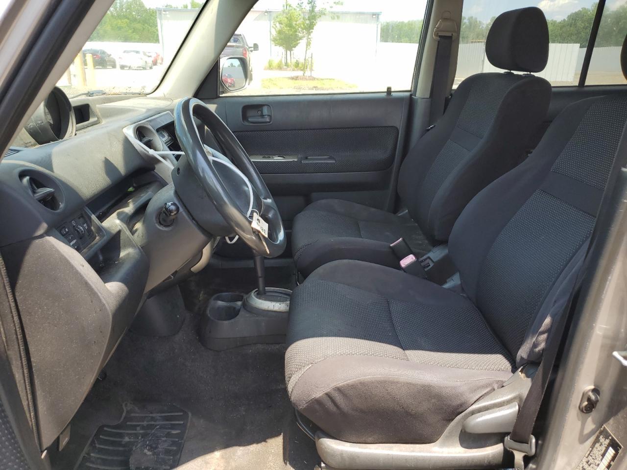 2005 TOYOTA SCION