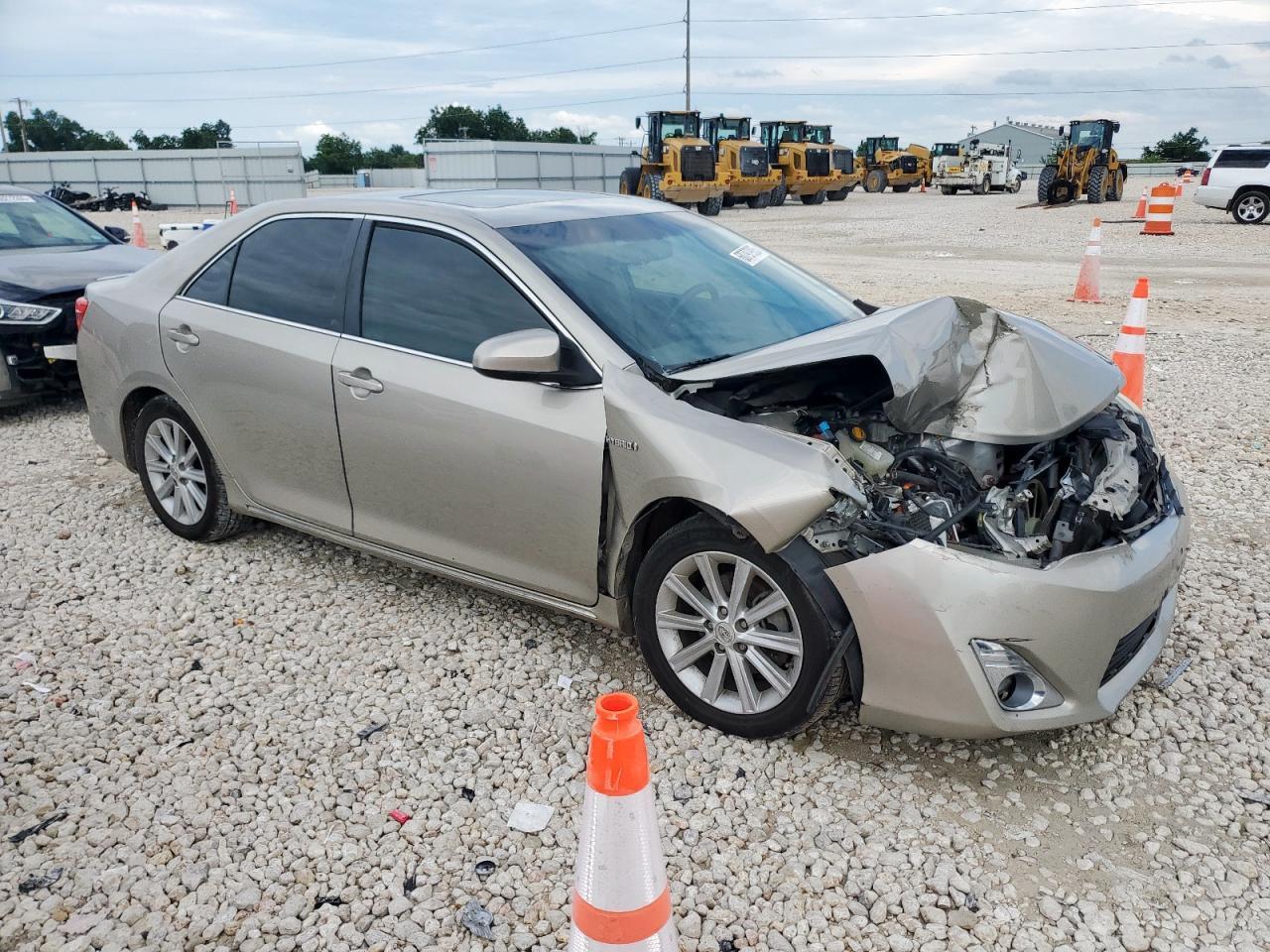 2013 TOYOTA CAMRY