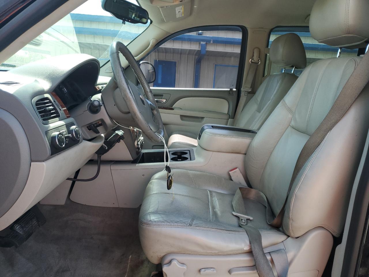 2011 CHEVROLET Suburban