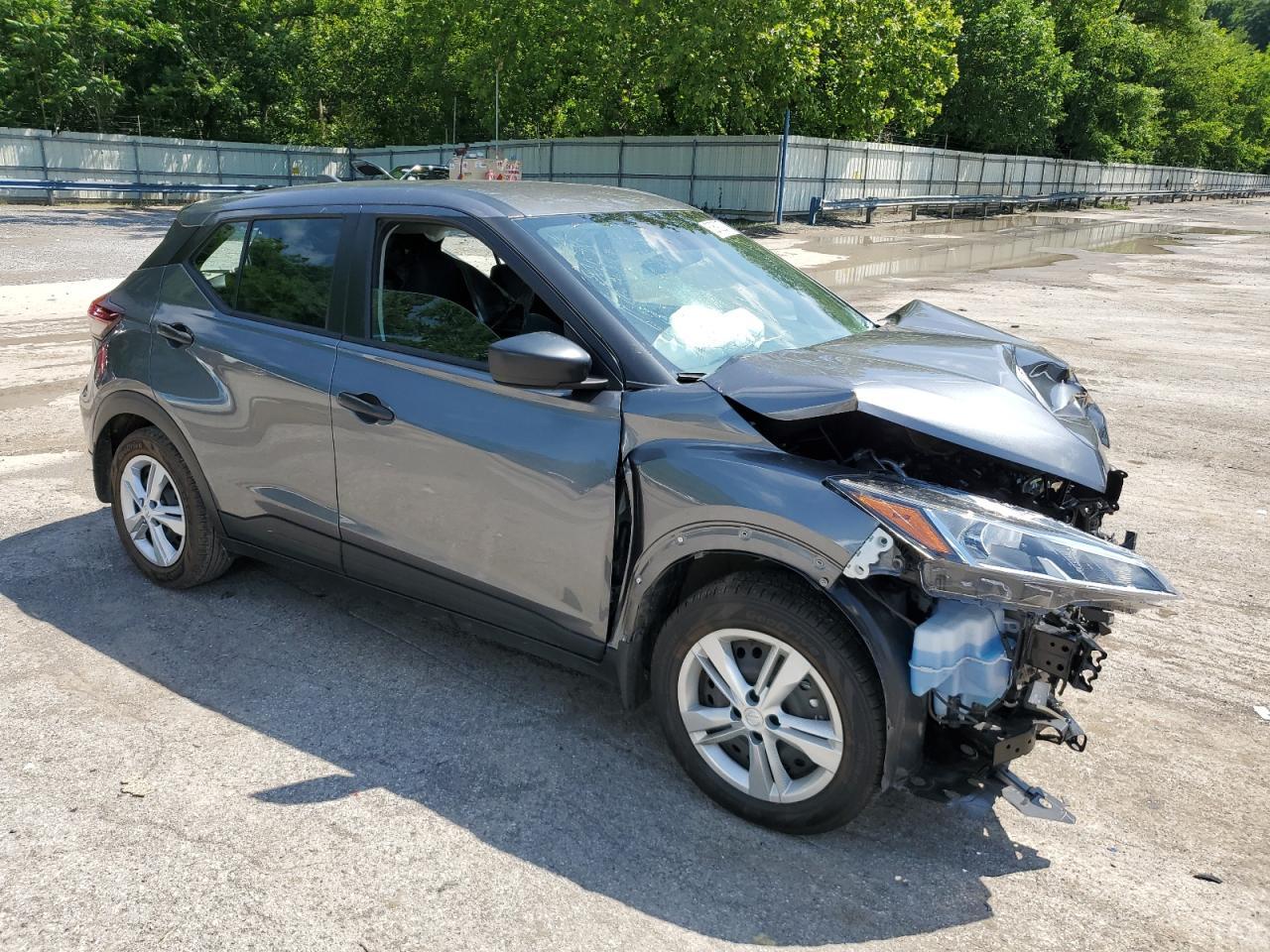 2023 NISSAN KICKS