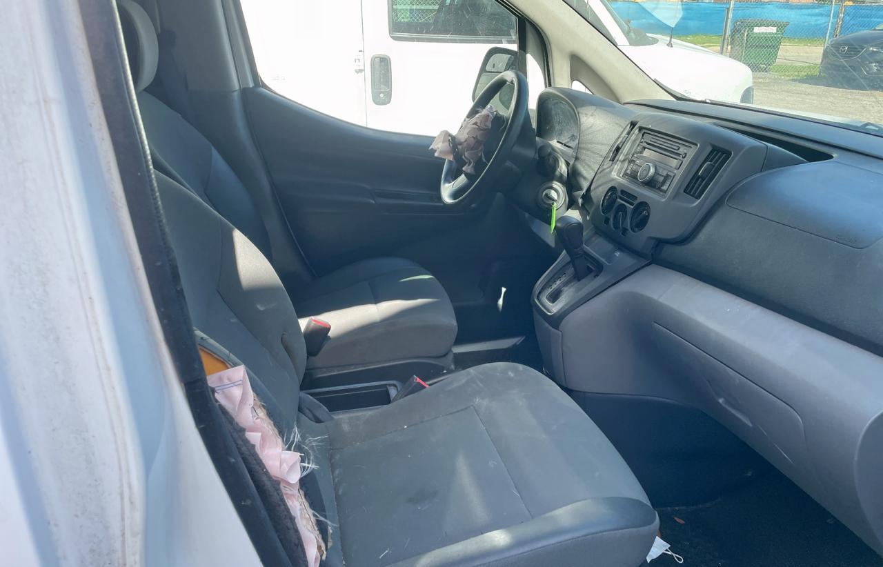 2017 NISSAN Nv
