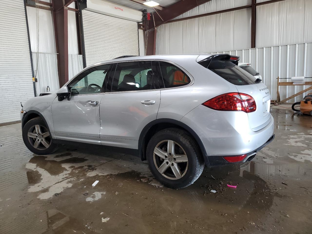 2011 PORSCHE CAYENNE