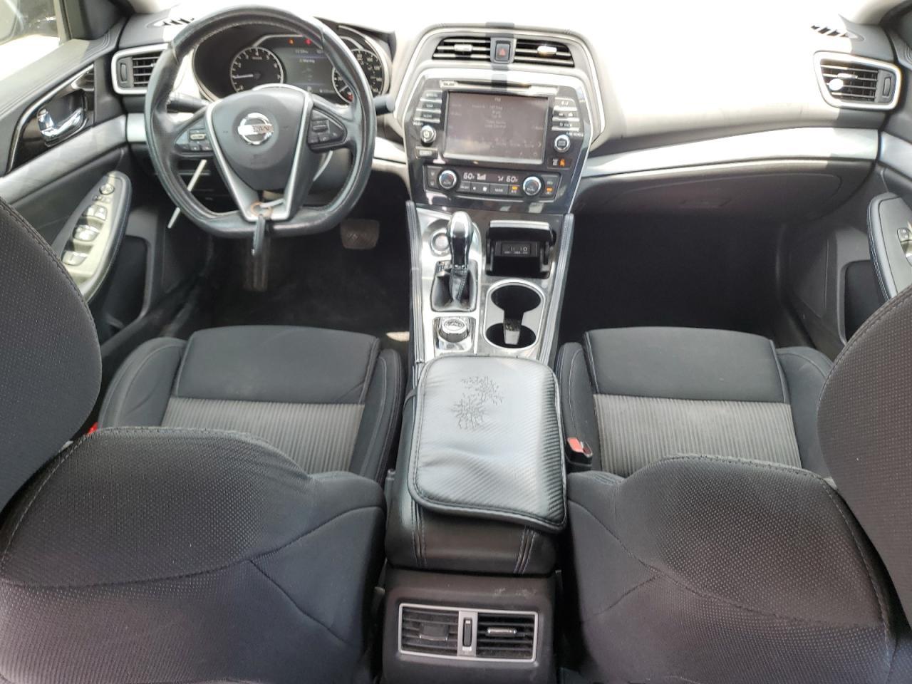 2017 NISSAN Maxima