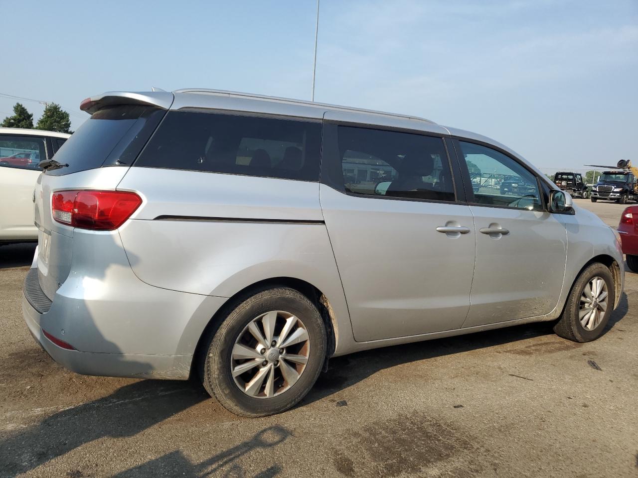 2016 KIA SEDONA