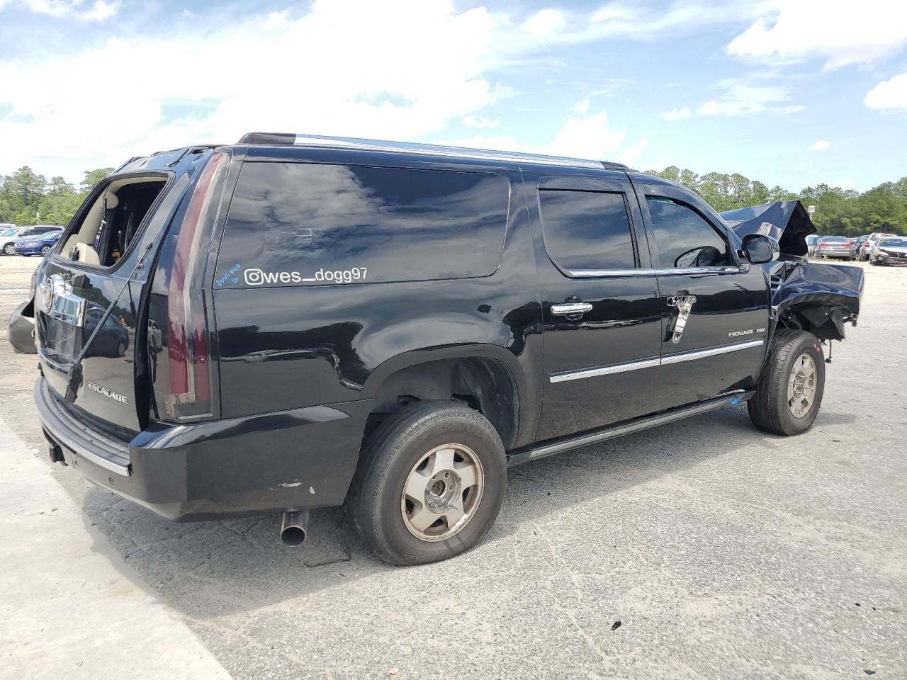 2010 CADILLAC ESCALADE