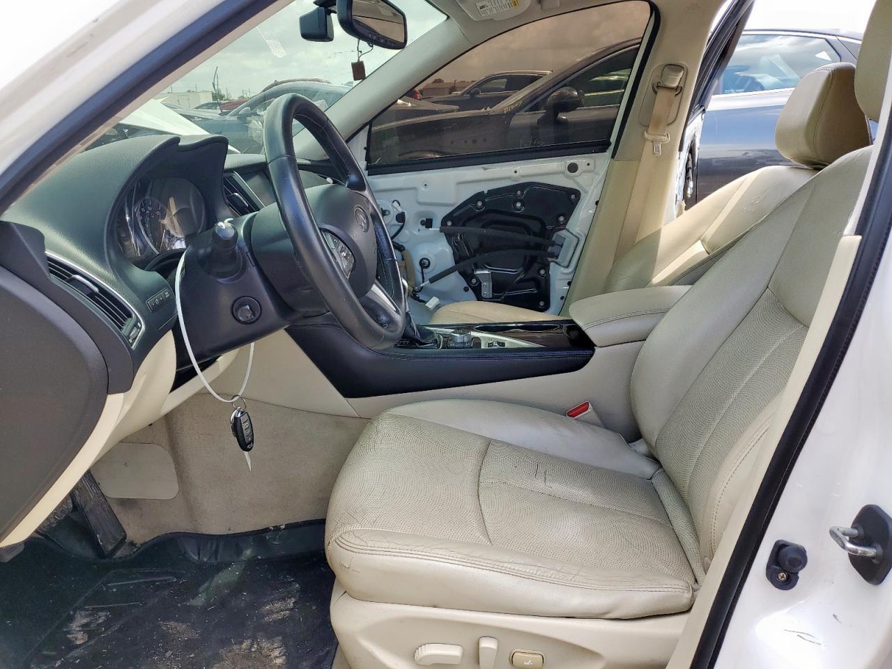 2014 INFINITI Q50