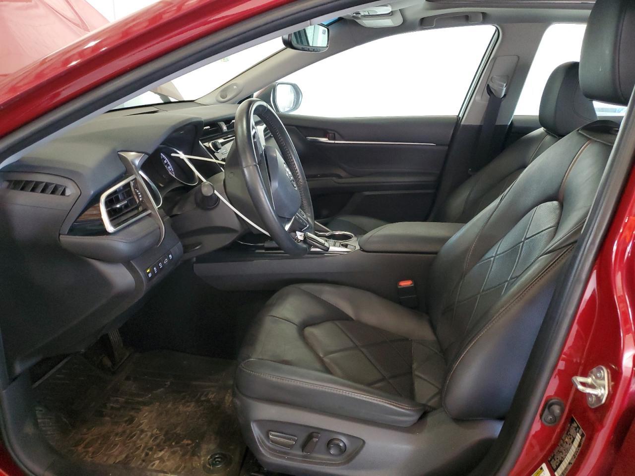 2018 TOYOTA CAMRY