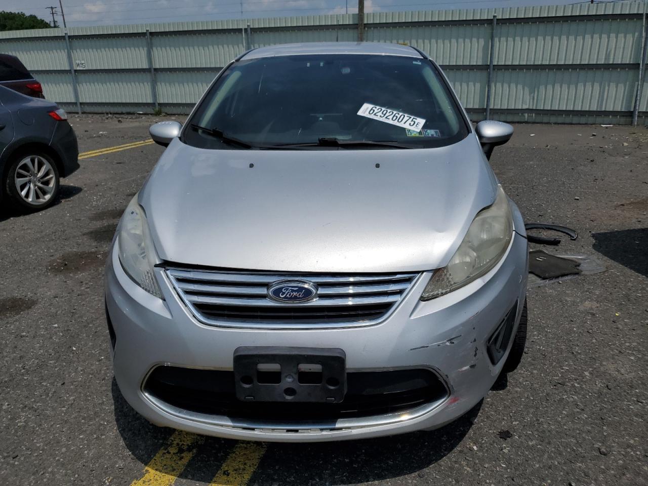 2012 FORD Fiesta