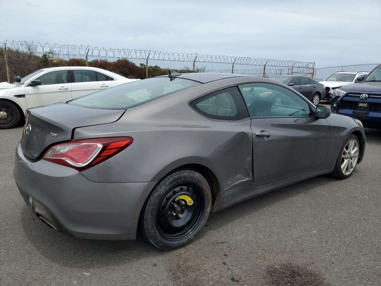 2013 HYUNDAI GENESIS