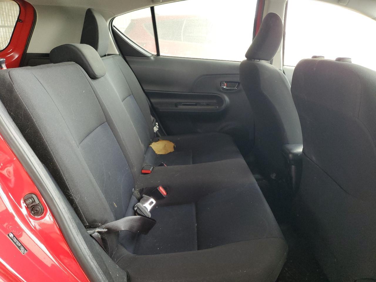 2015 TOYOTA Prius c