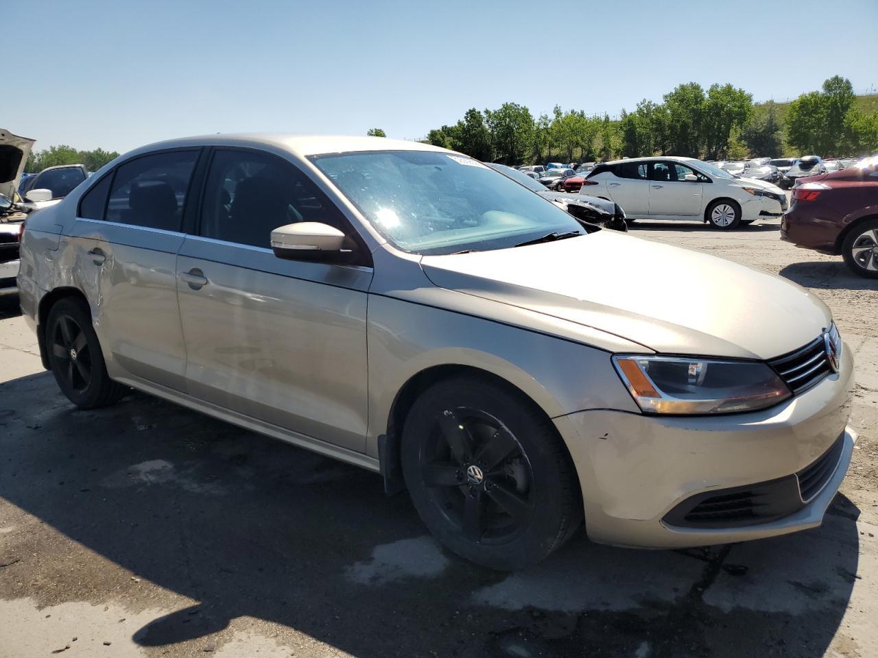 2013 VOLKSWAGEN JETTA