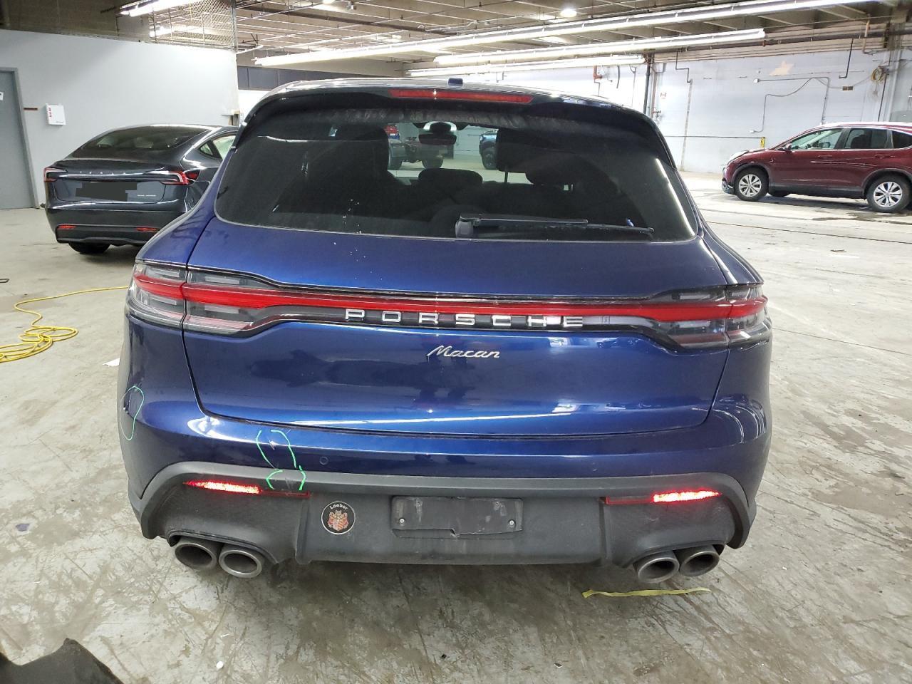 2024 PORSCHE Macan