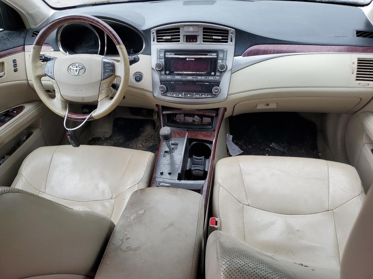 2011 TOYOTA Avalon