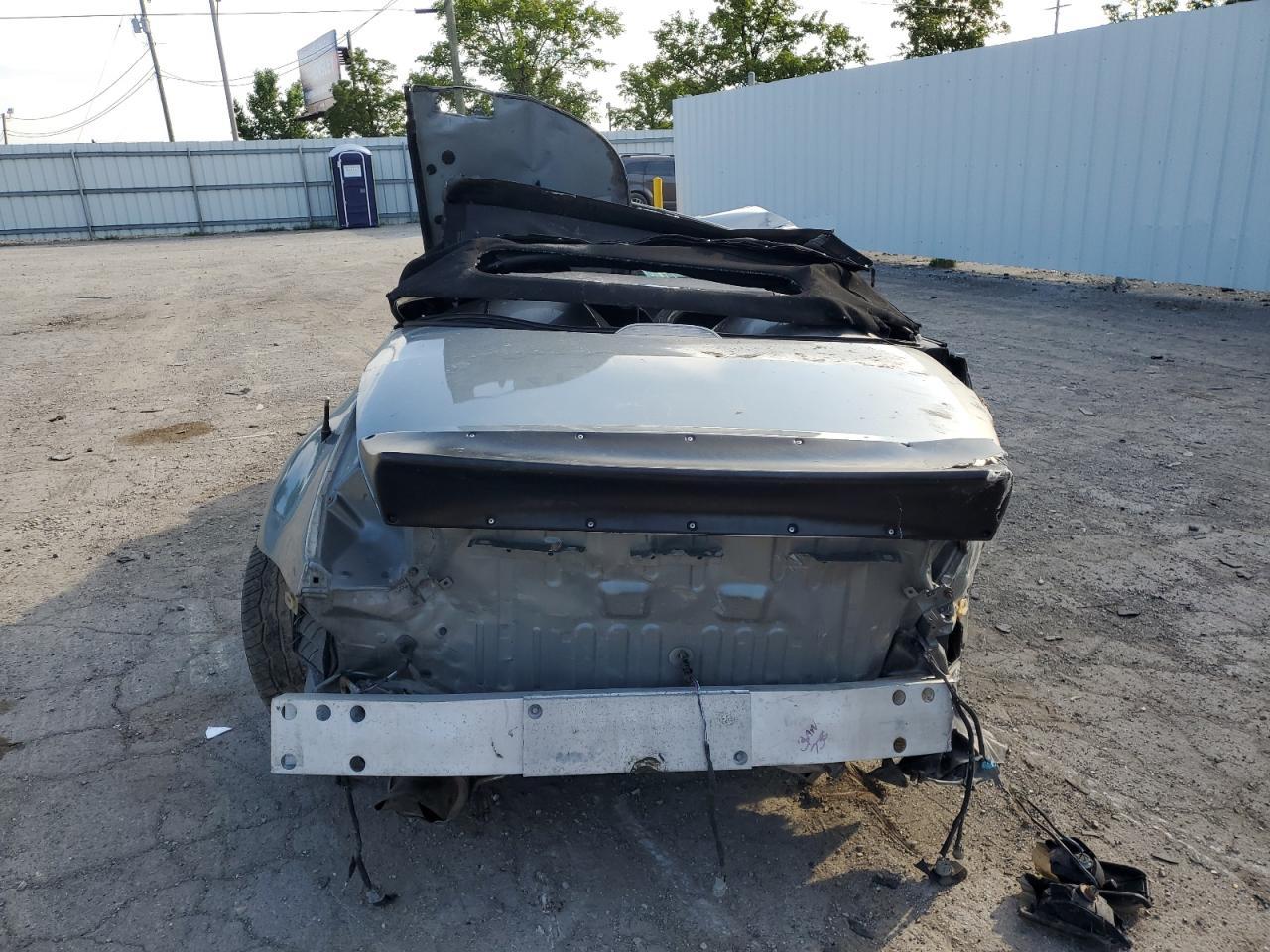 2005 NISSAN Z