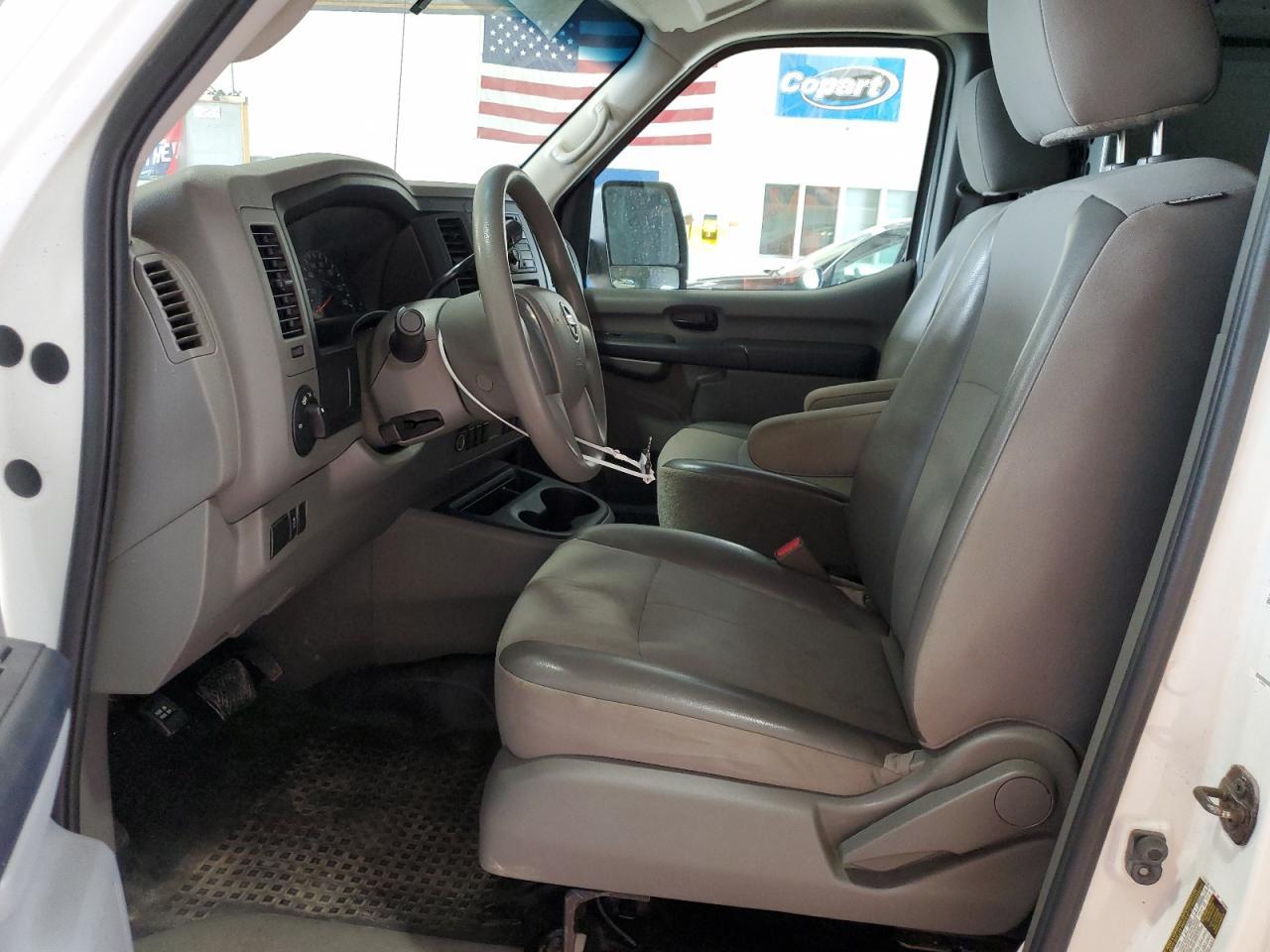 2017 NISSAN Nv