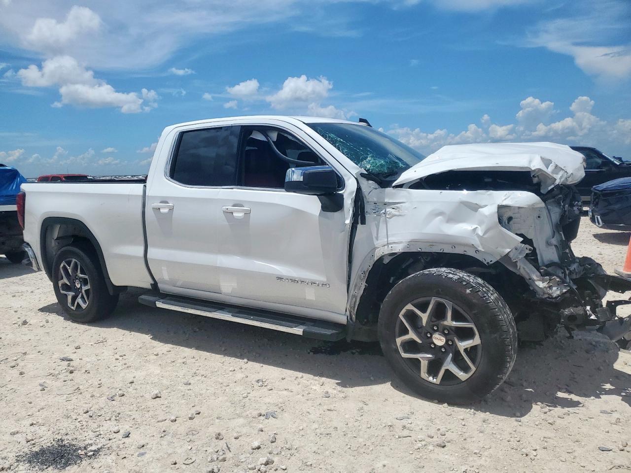 2023 GMC Sierra