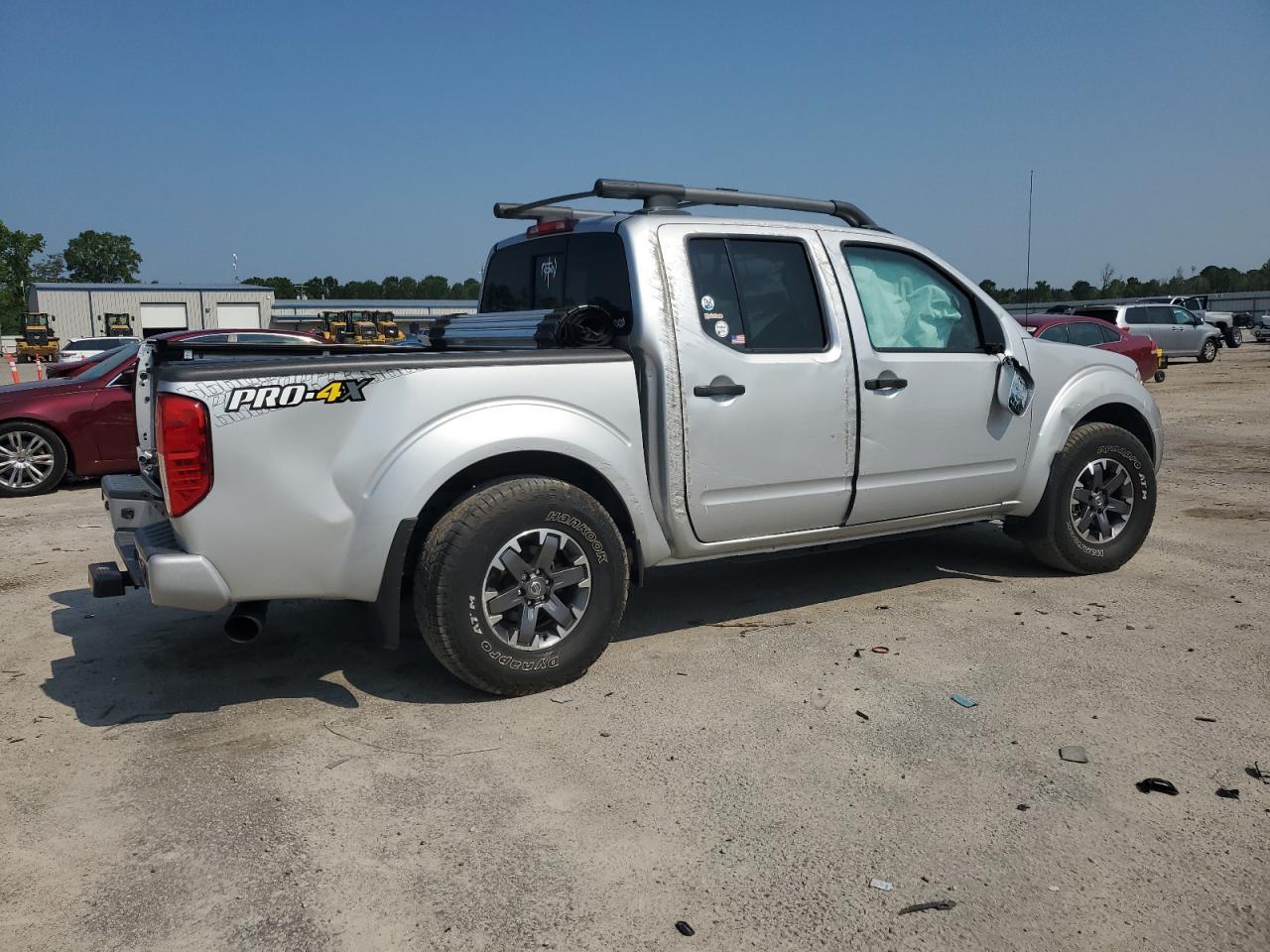 2021 NISSAN Frontier
