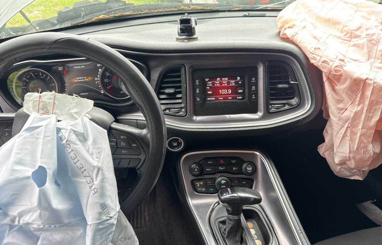 2017 DODGE Challenger
