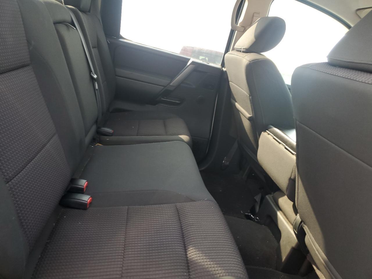 2012 NISSAN Titan