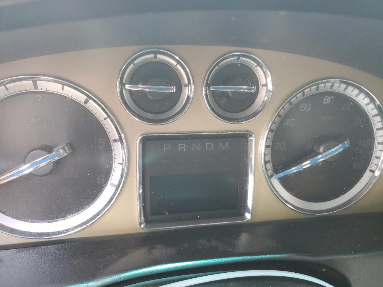 2010 CADILLAC ESCALADE