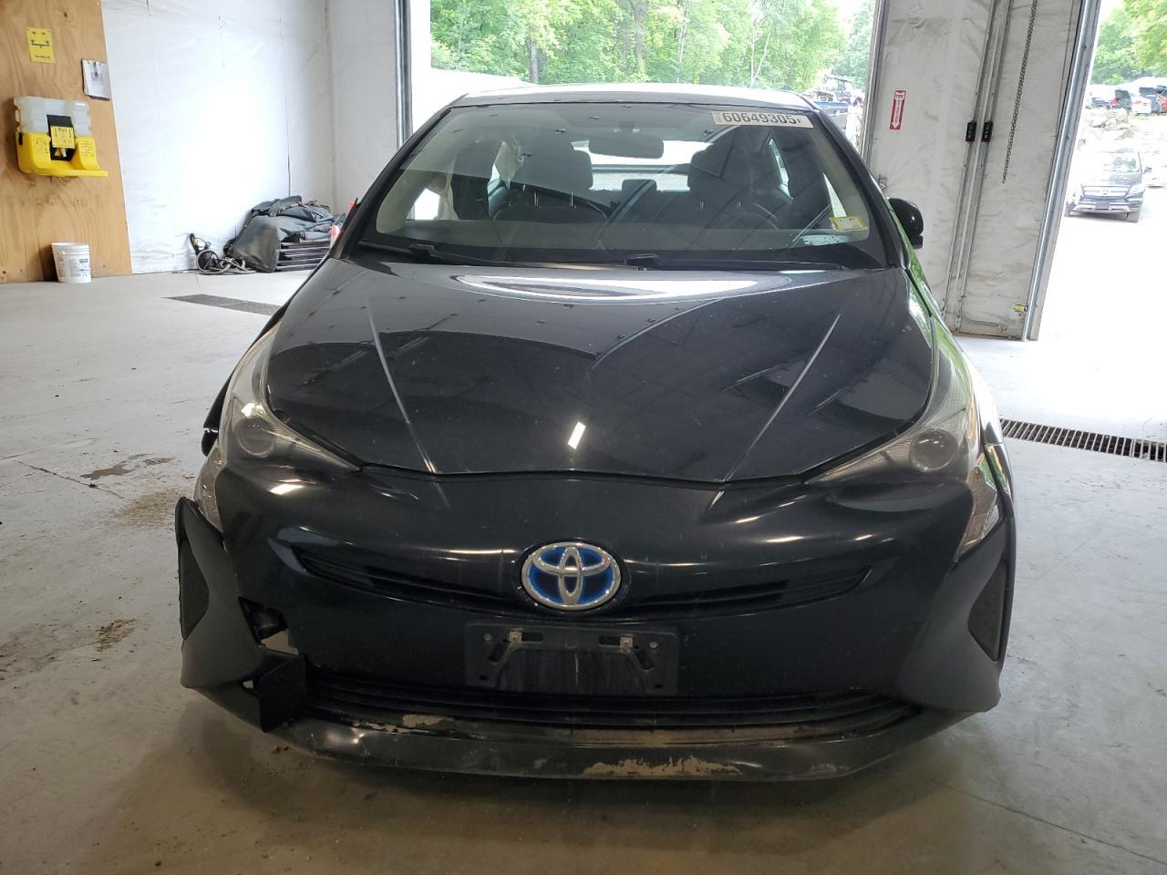 2016 TOYOTA PRIUS