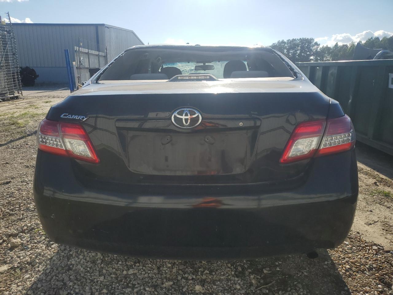 2011 TOYOTA CAMRY