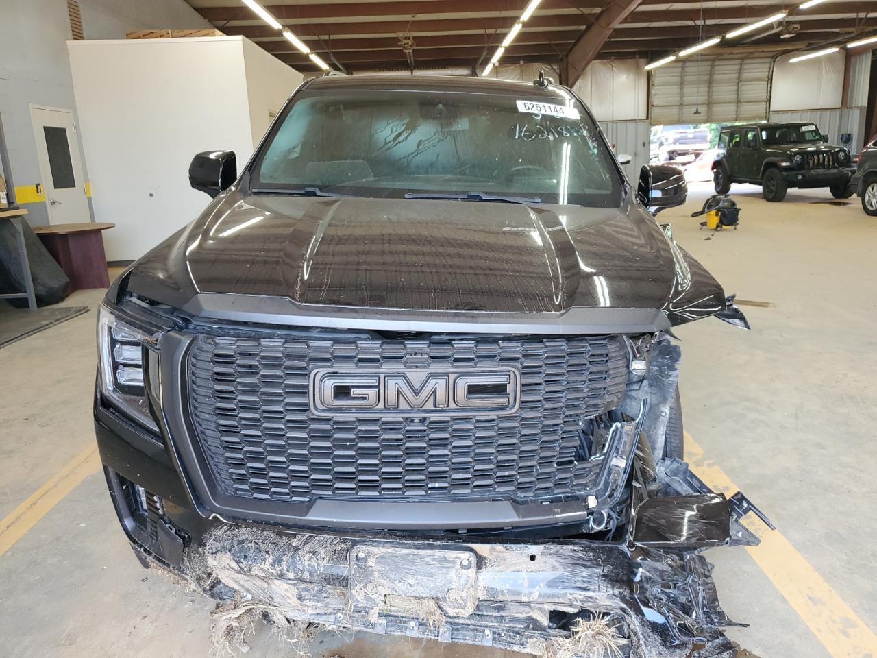2023 GMC Yukon