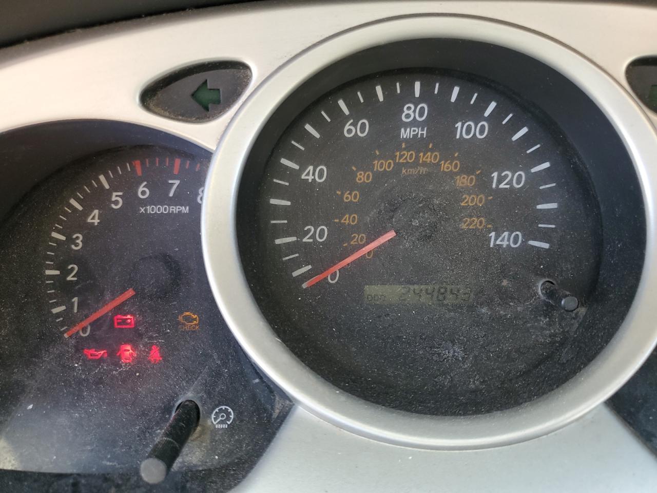 2004 TOYOTA HIGHLANDER