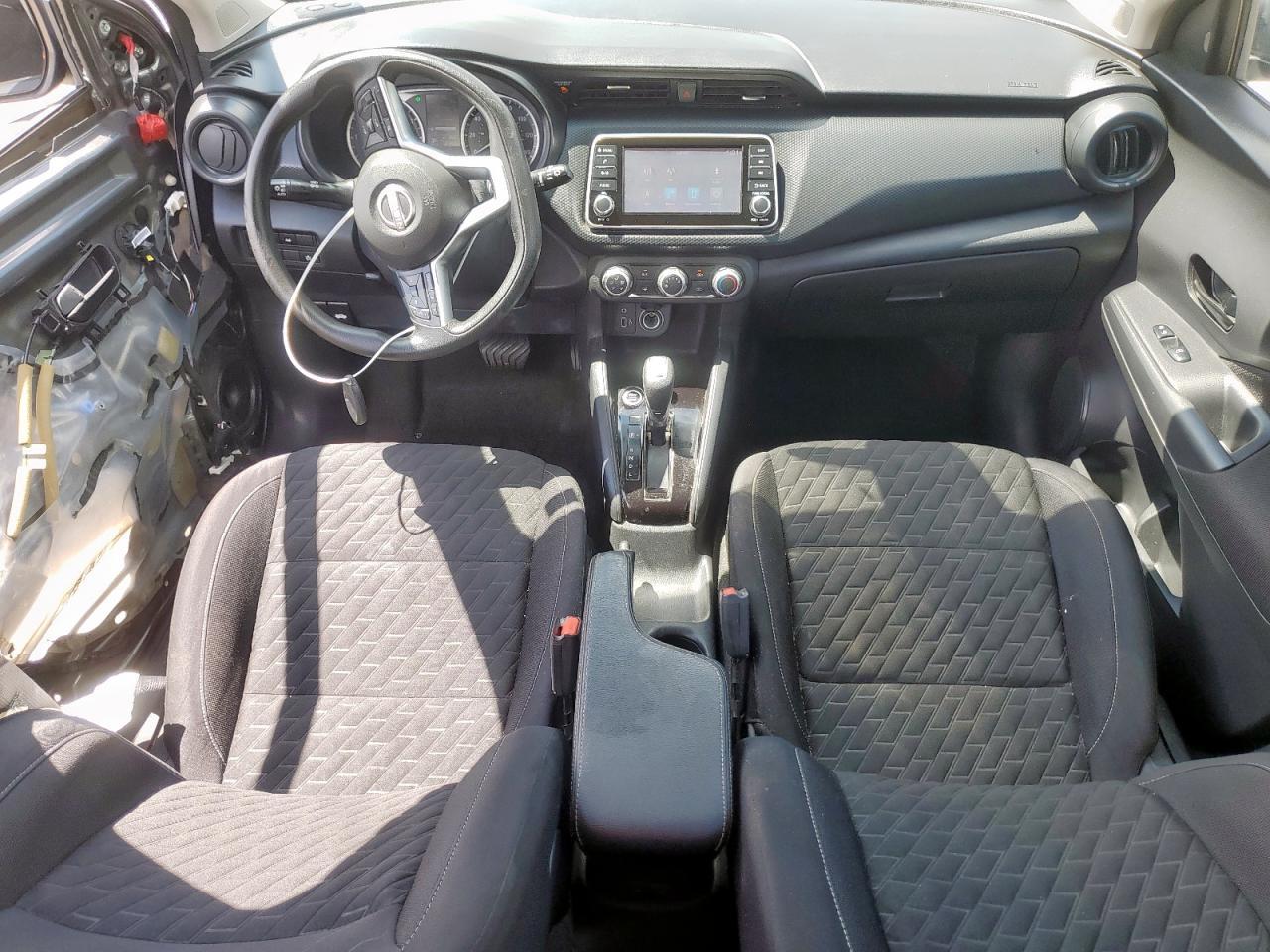2022 NISSAN KICKS