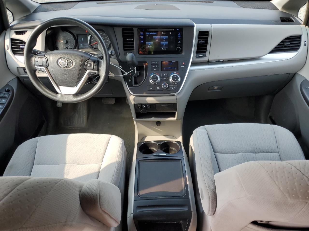 2015 TOYOTA SIENNA