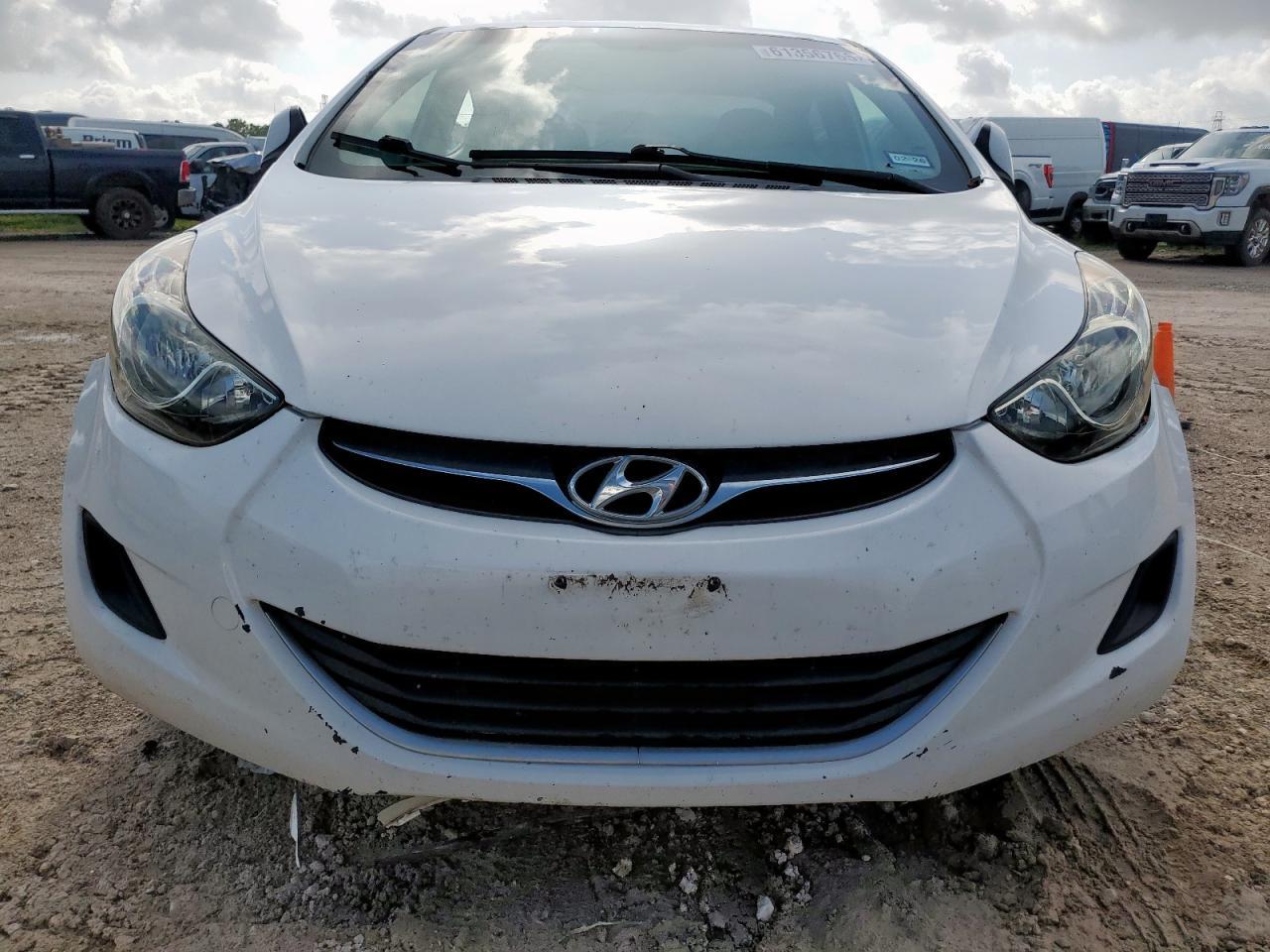 2011 HYUNDAI ELANTRA