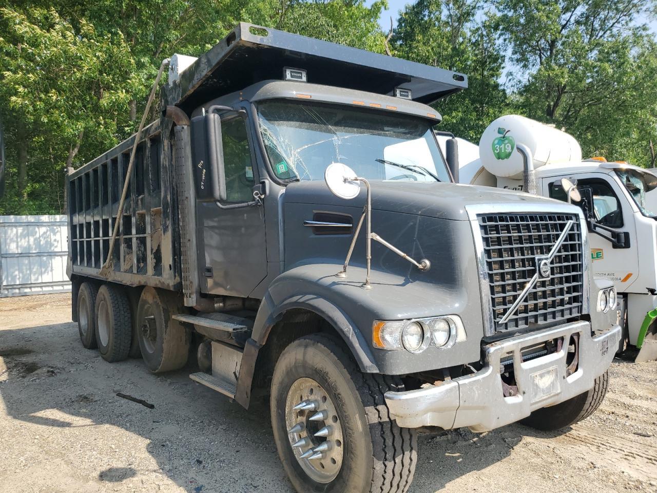 2007 VOLVO VHD
