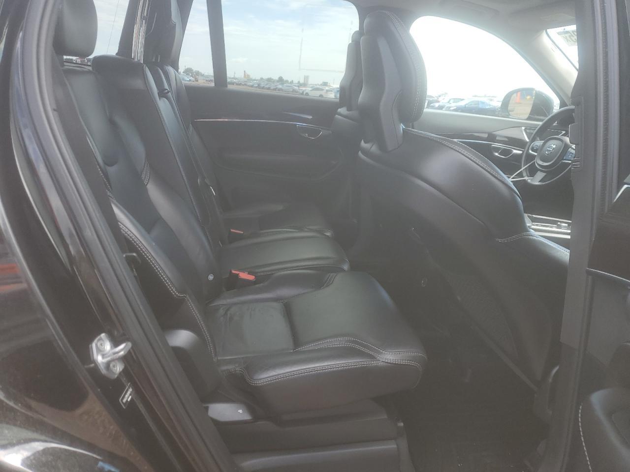2017 VOLVO XC90