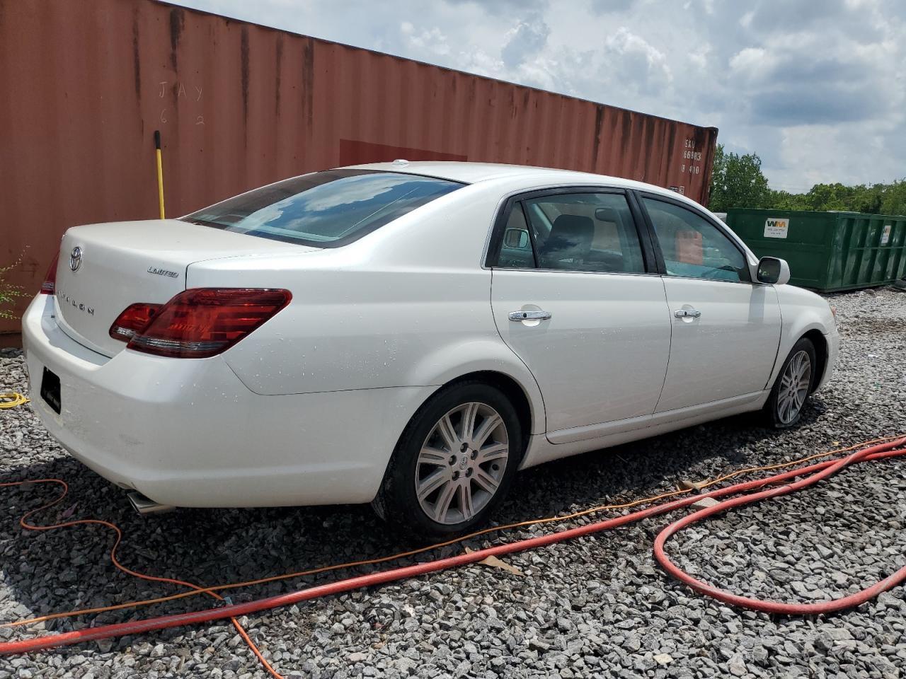 2010 TOYOTA Avalon