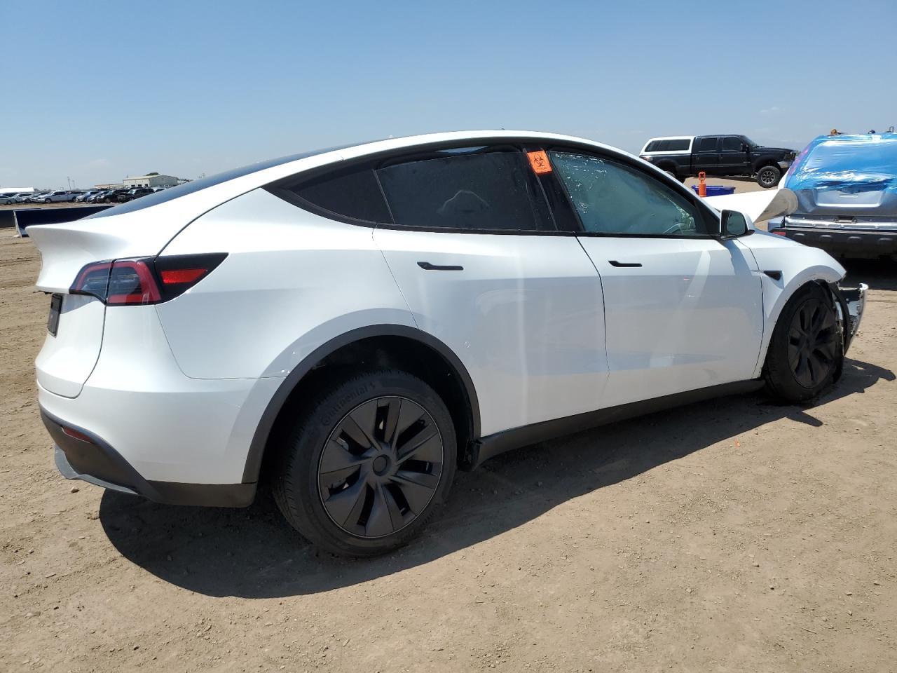 2025 TESLA MODEL Y