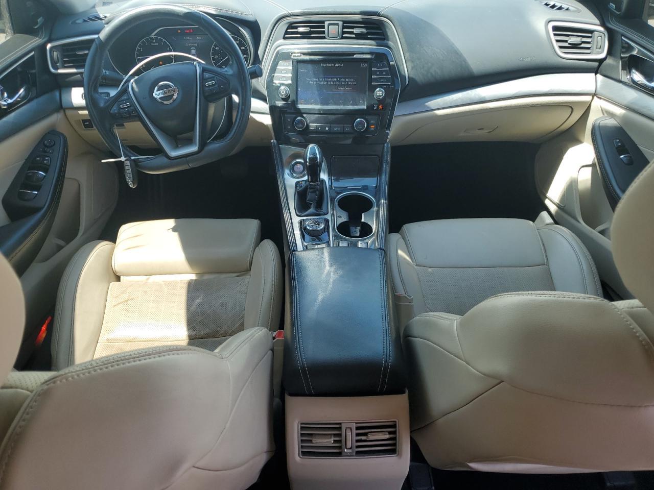 2017 NISSAN Maxima
