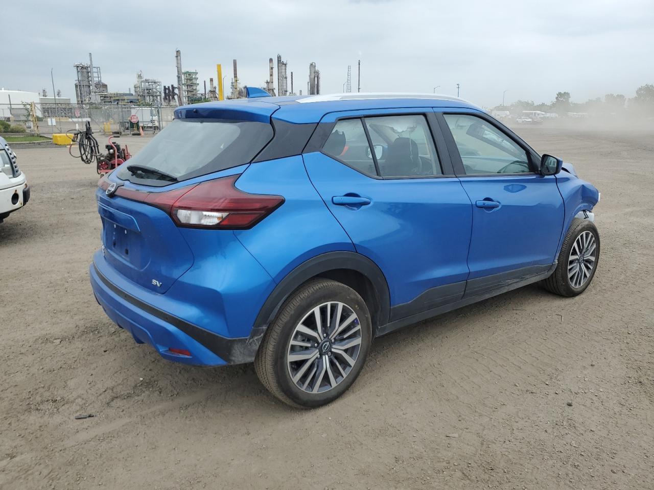 2024 NISSAN KICKS