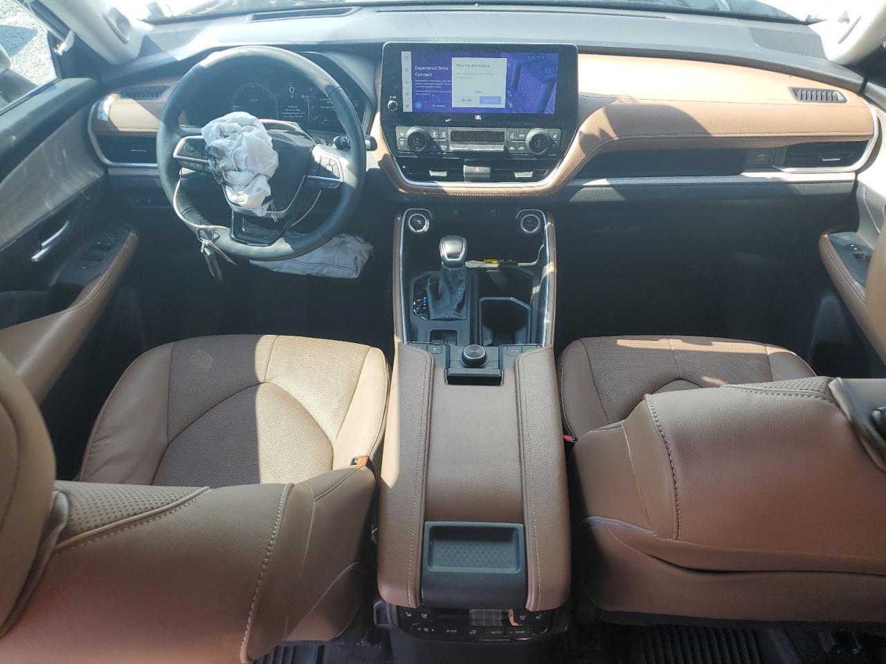 2024 TOYOTA HIGHLANDER