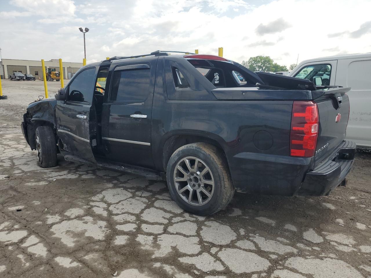 2013 CHEVROLET Avalanche