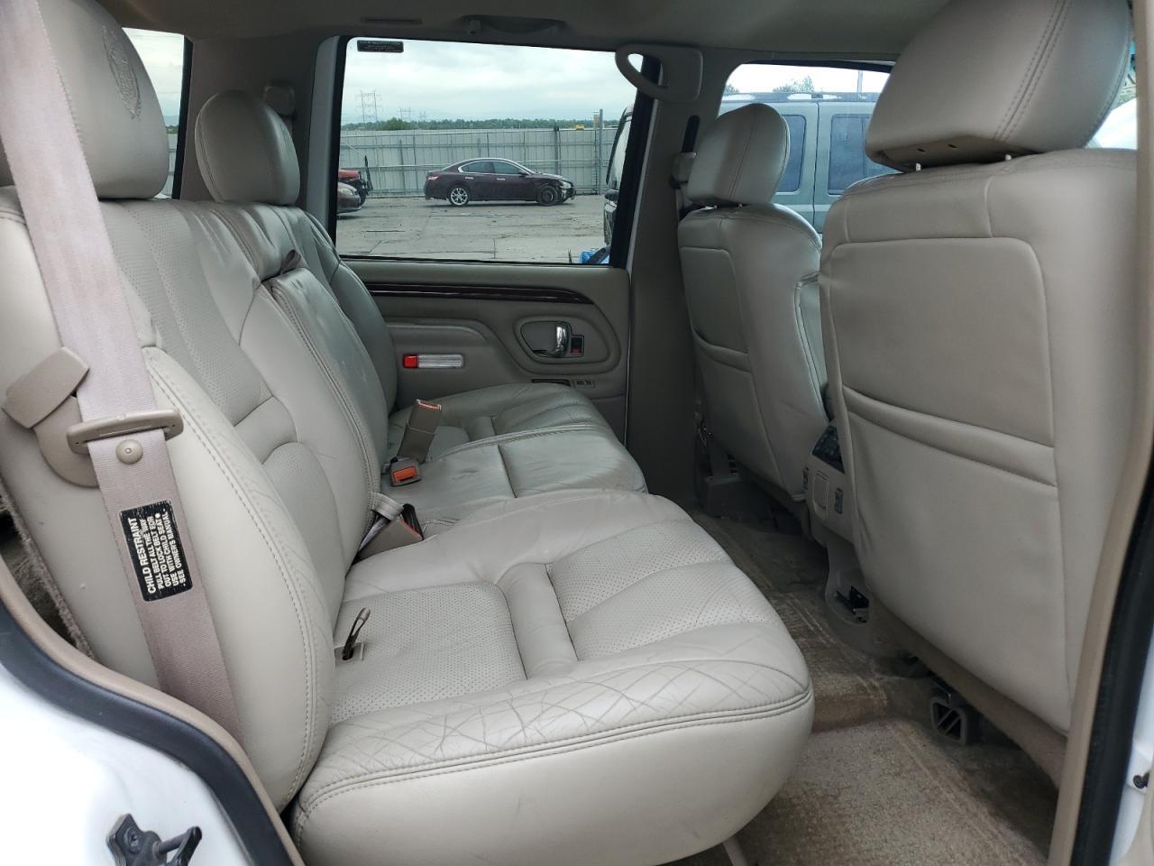 2000 CADILLAC ESCALADE