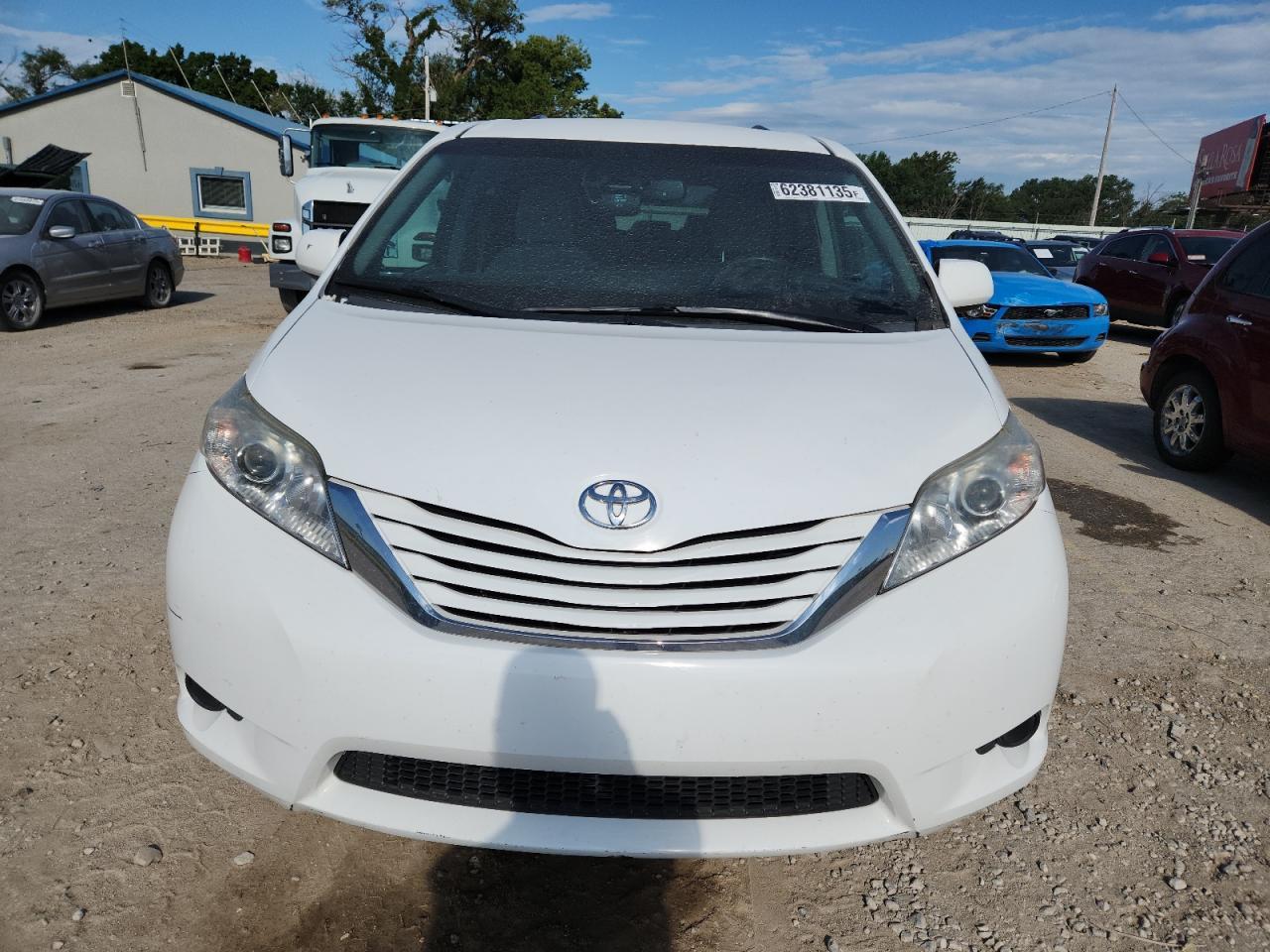 2017 TOYOTA SIENNA
