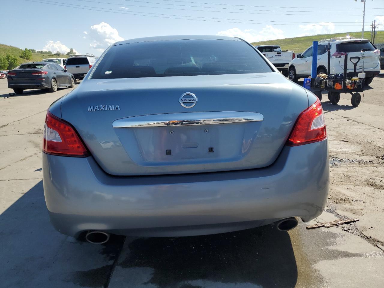 2011 NISSAN Maxima
