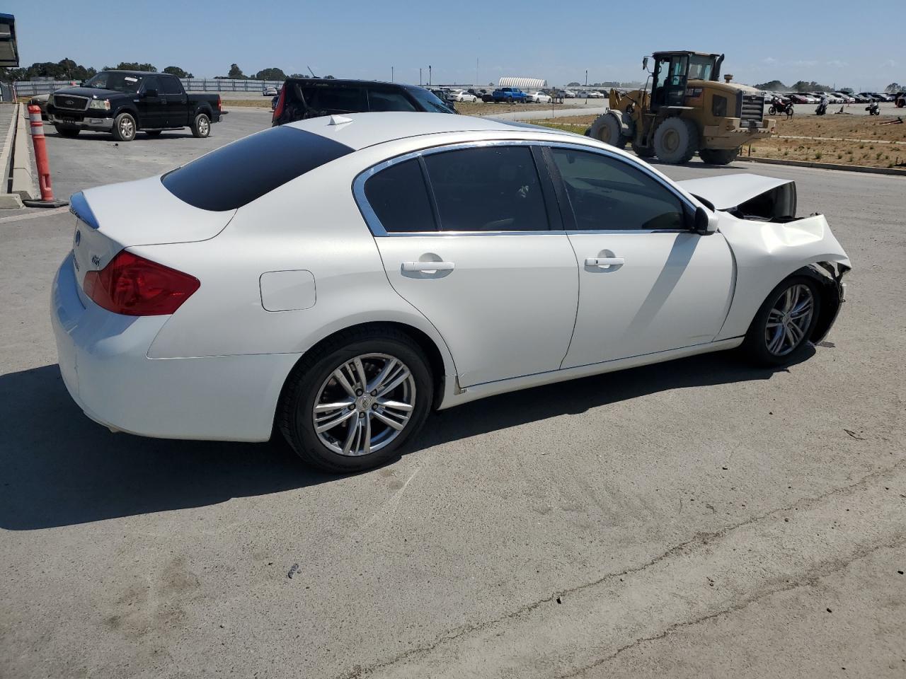 2011 INFINITI G25