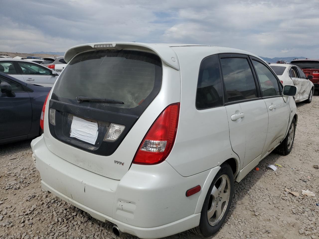 2004 SUZUKI Aerio